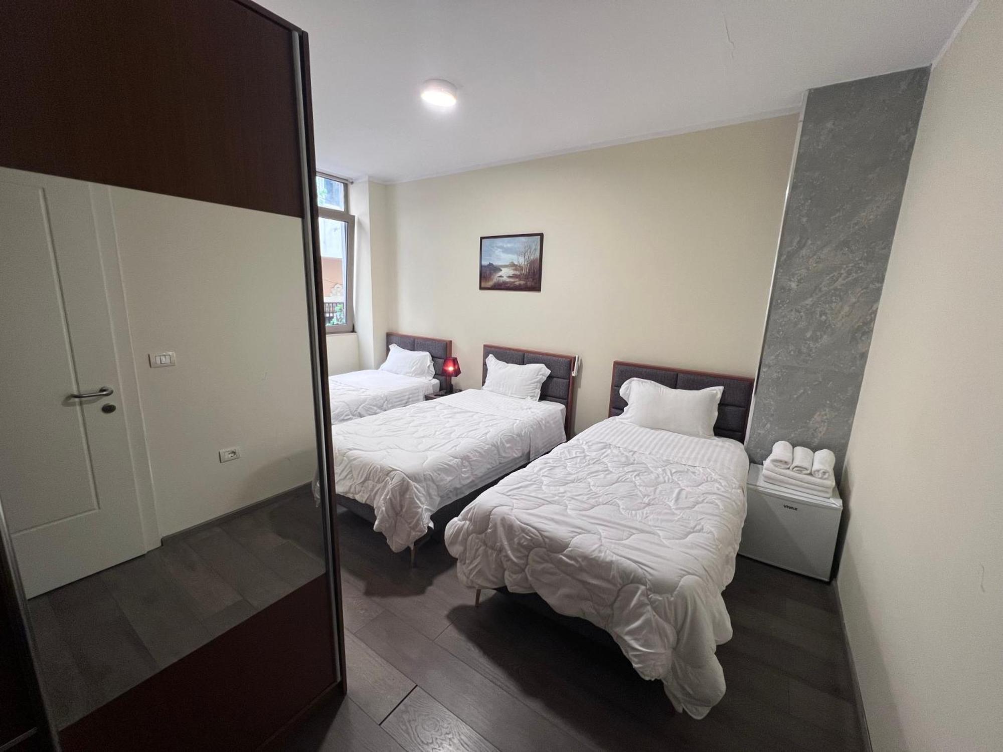 Bobi Hotel Shkoder Exterior photo