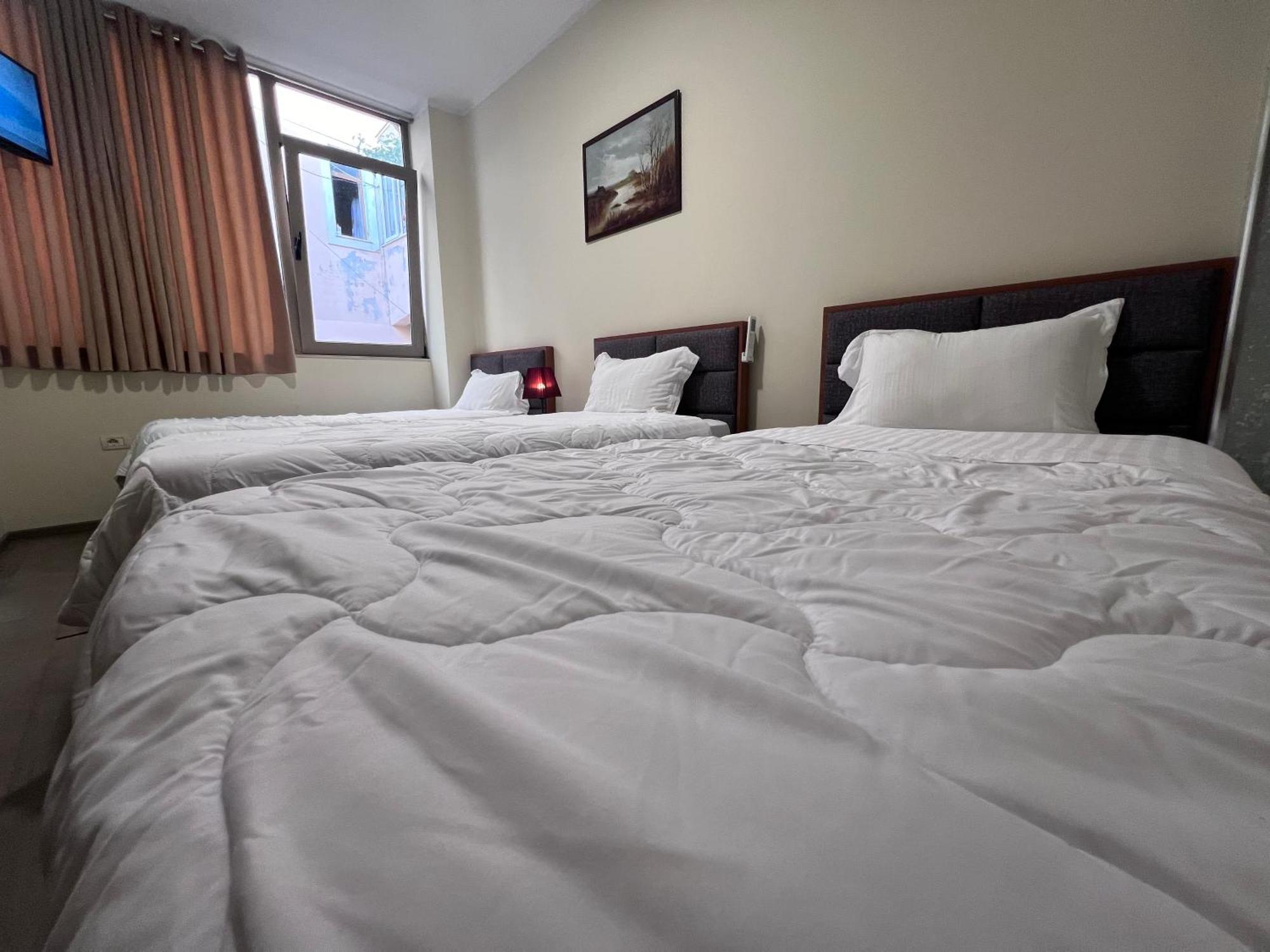 Bobi Hotel Shkoder Exterior photo