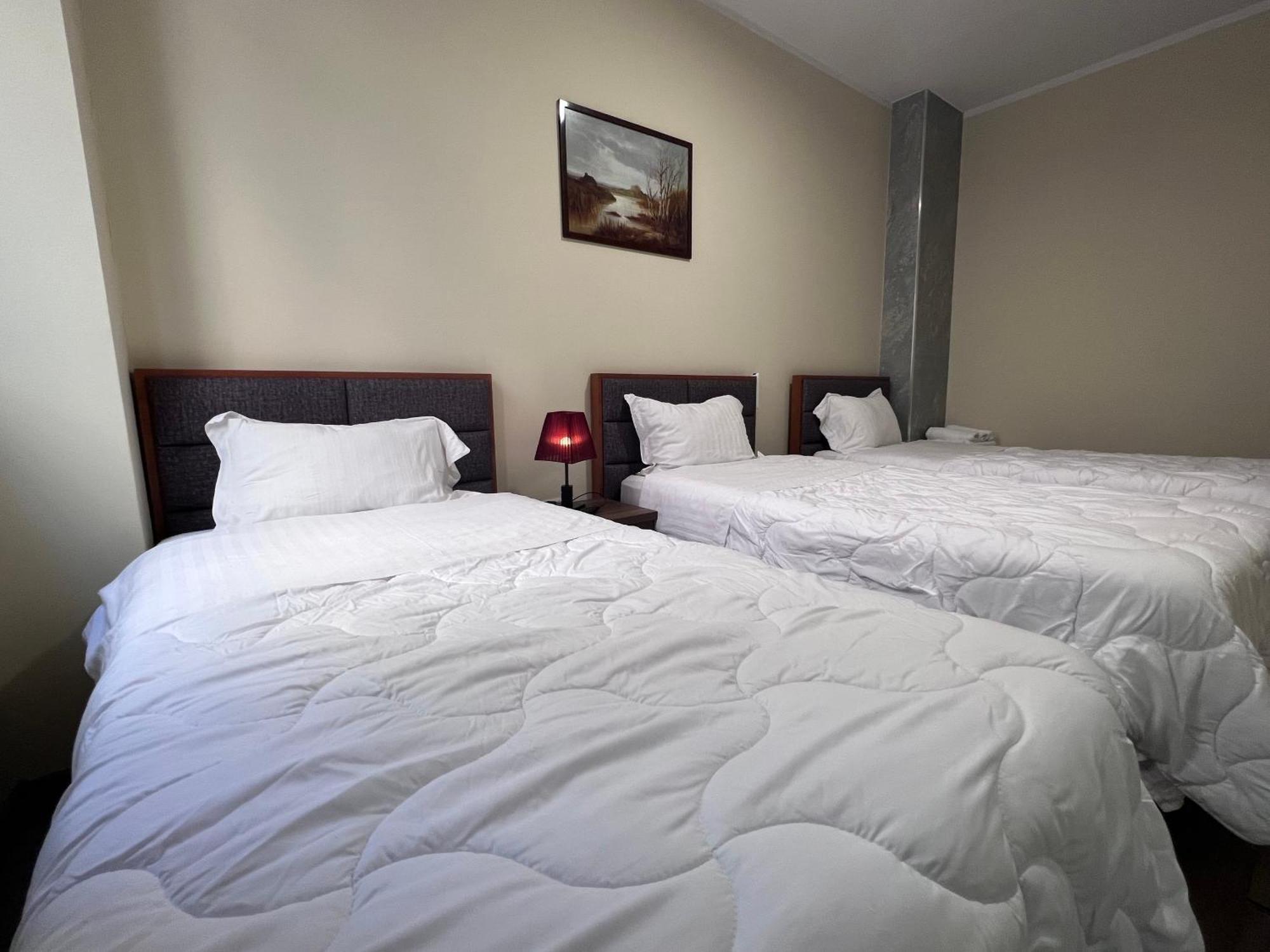 Bobi Hotel Shkoder Exterior photo