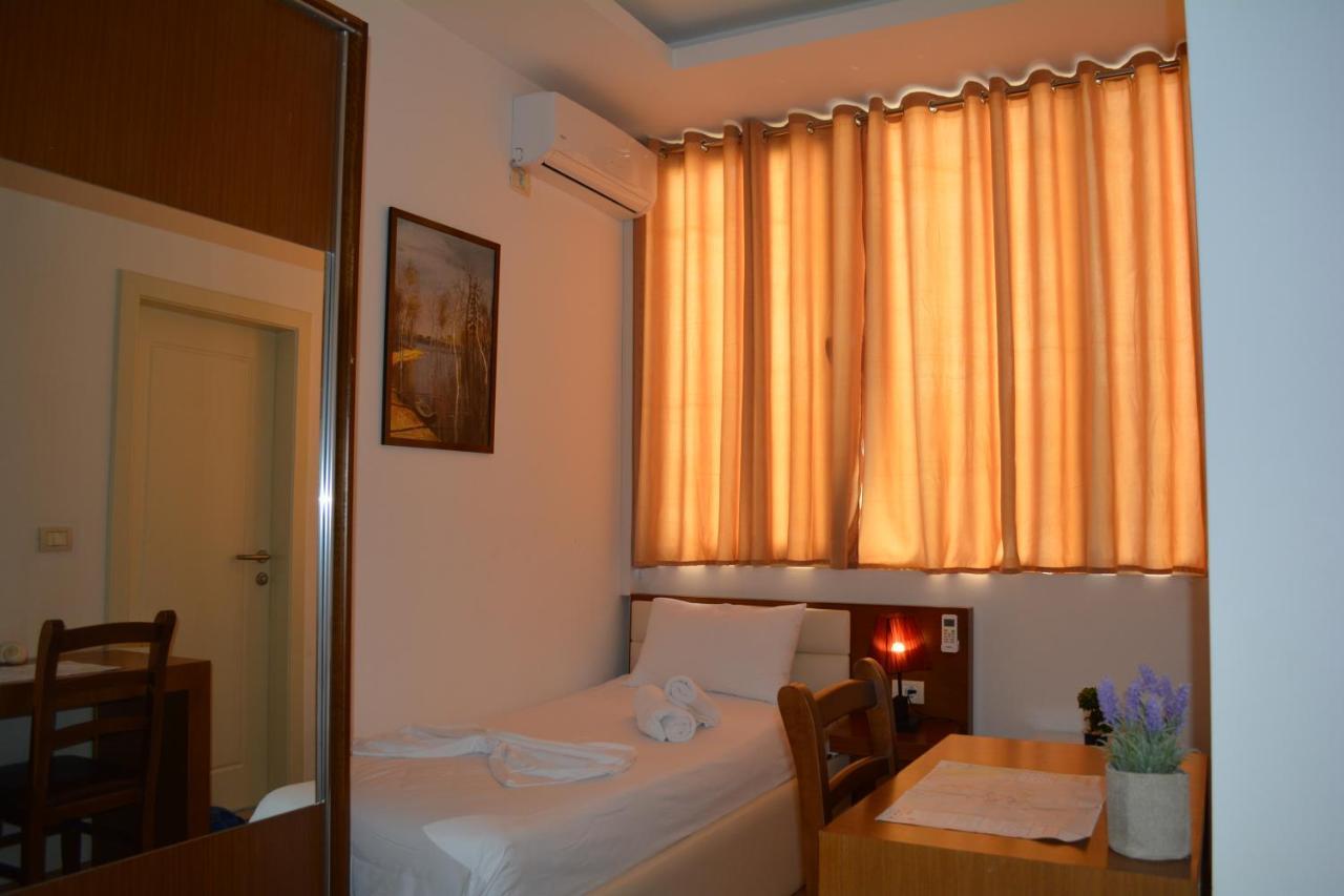 Bobi Hotel Shkoder Exterior photo